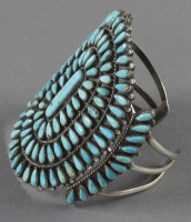 S.M.%20Bahe%2C%20%3Cb%3E%3Ci%3E%20Petit%20Point%20Bracelet%3C%2Fi%3E%3C%2Fb%3E%2C%20ca.%201980%2C%20silver%20and%20turquoise%2C%20The%20Elizabeth%20Cole%20Butler%20Collection%2C%20%26%23169%3B%20unknown%2C%20research%20required%2C%202012.92.167